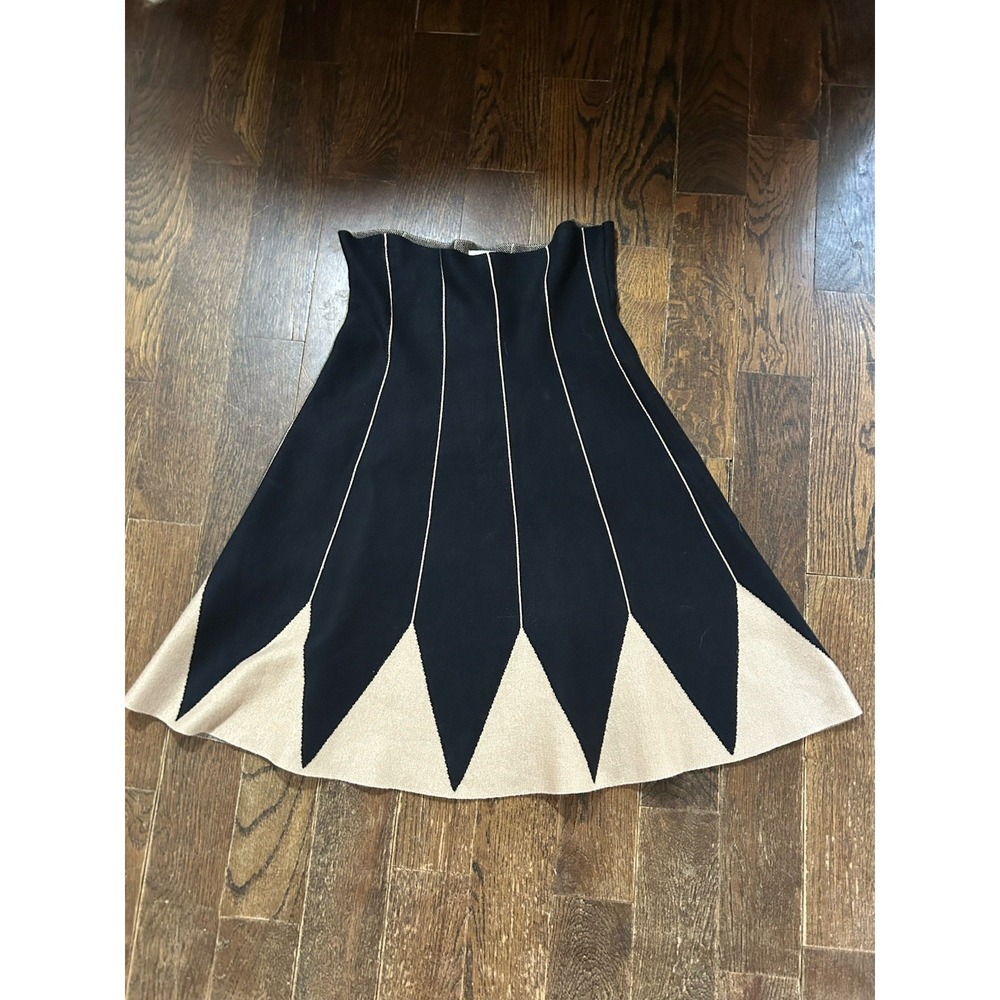 Max Studio Women's Black & Tan Viscose/Poly Sweater Knit Pleated Fit & Flare M/L